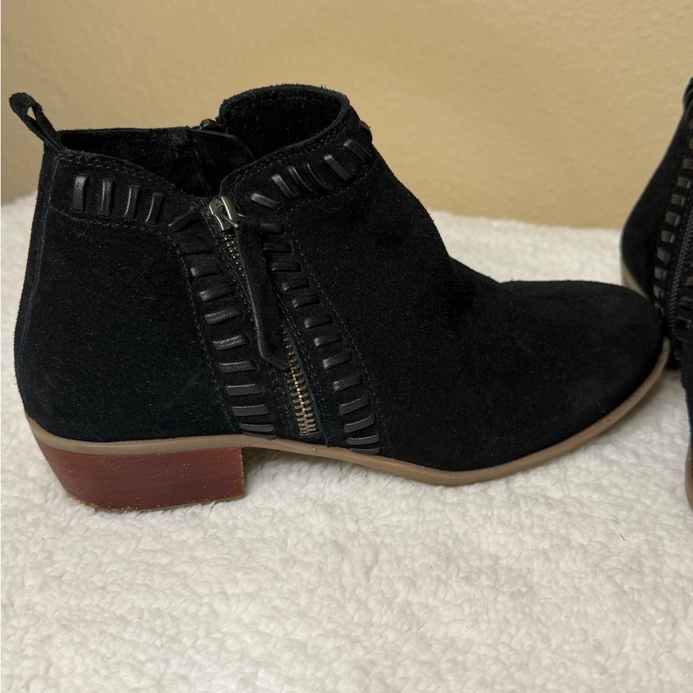 Diba Black Ankle Boots with Brown Heel - Picture 3 of 5